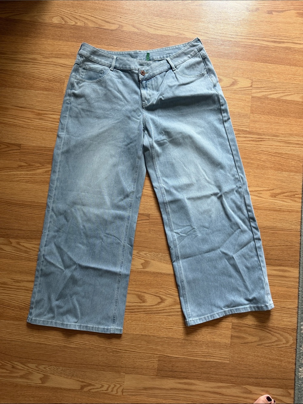 Halara Light Wash Low Rise Wide Leg Jeans